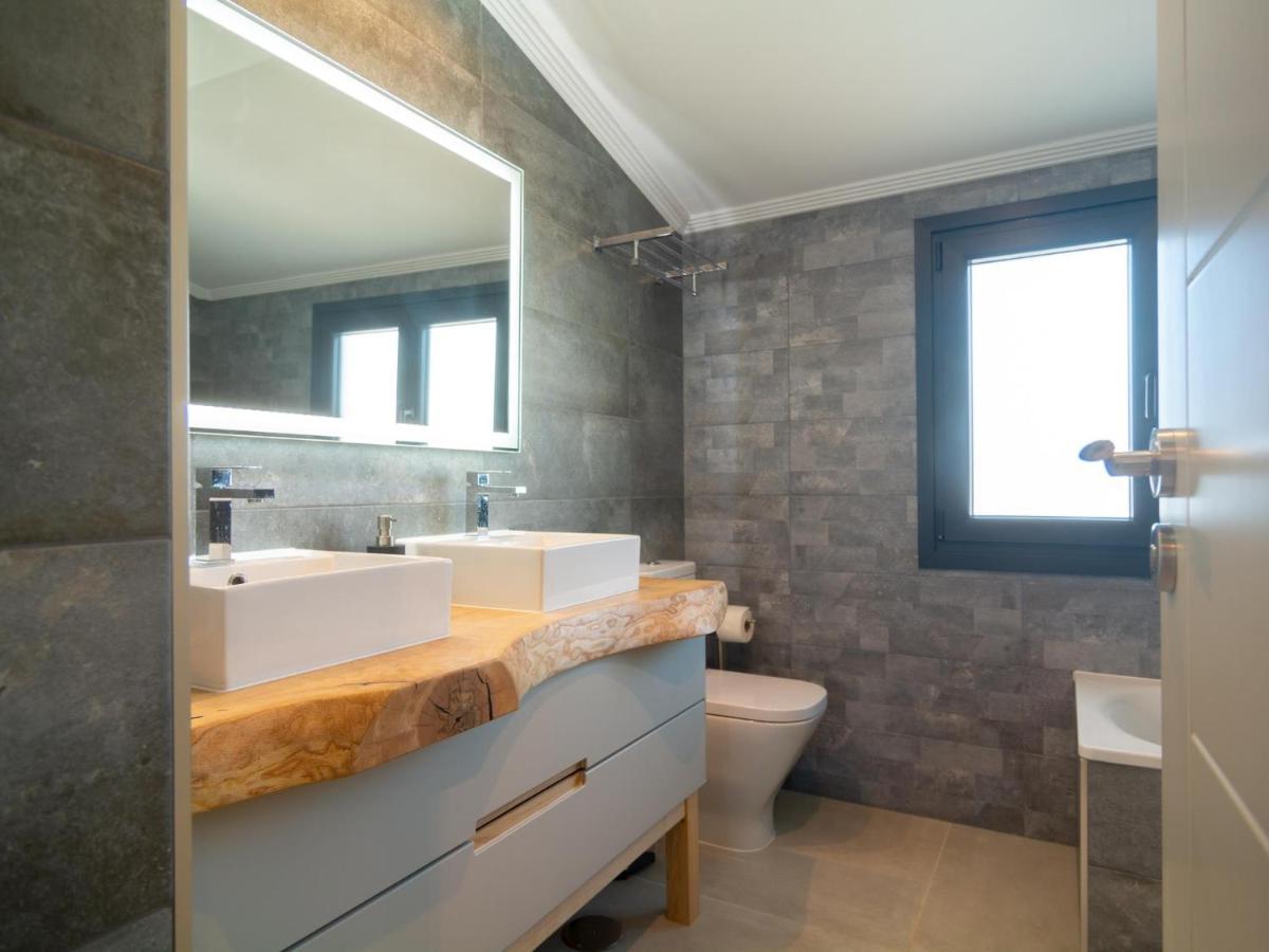 In Chapas Playa With Private Heated Pool Marbella